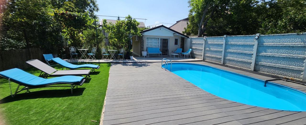 Morii Lake Pool Villa Bukarest Exterior foto